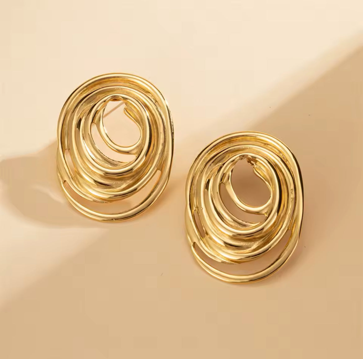 Golden Trace Studs
